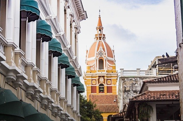 renta-de-carros-en-cartagena