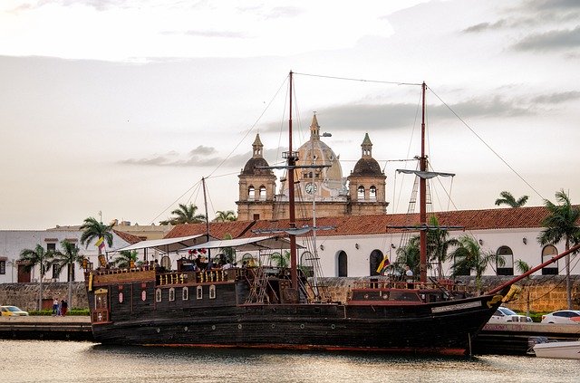 renta-de-carros-en-cartagena